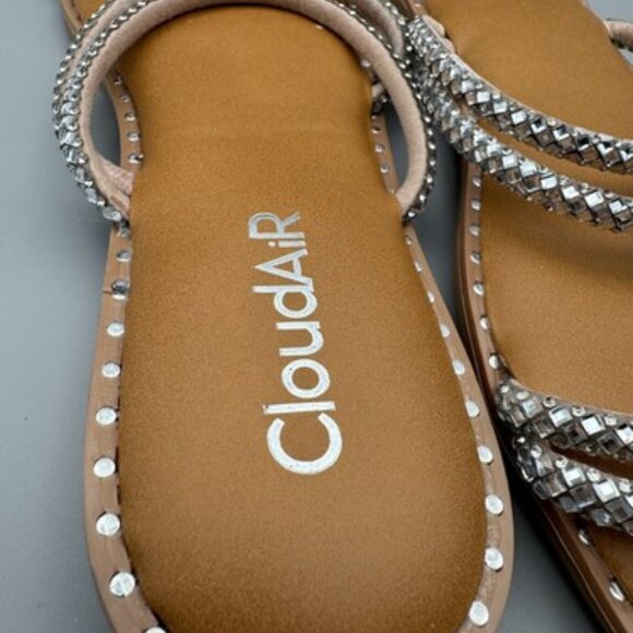 Cloudair Women 8.5 Studded Sandal Shoe Beige/Silver Open Toe Comfort Flat - Picture 3 of 9